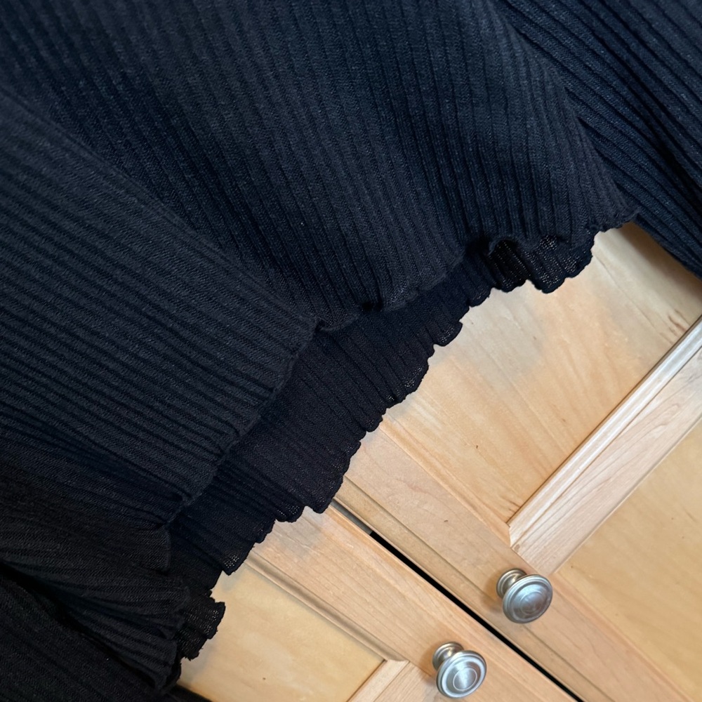 SHEIN Black Ribbed Off Shoulder Crop Top - Picture 12 of 12